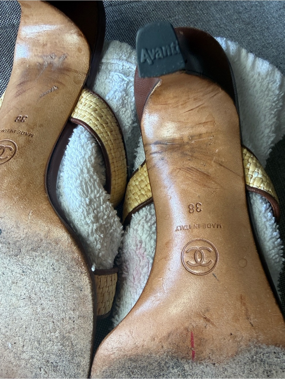 CHANEL Brown Leather and Natural Raffia Double-Strap Heeled Sandals - Picture 4 of 10